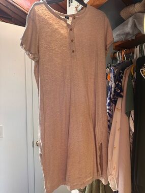 Old Navy Petite Henley Top in Dusty Mauve